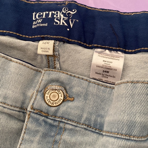 Beautiful pair of Terra Sky jeans, sized 24 wide. Only worn a few times. - Picture 2 of 2